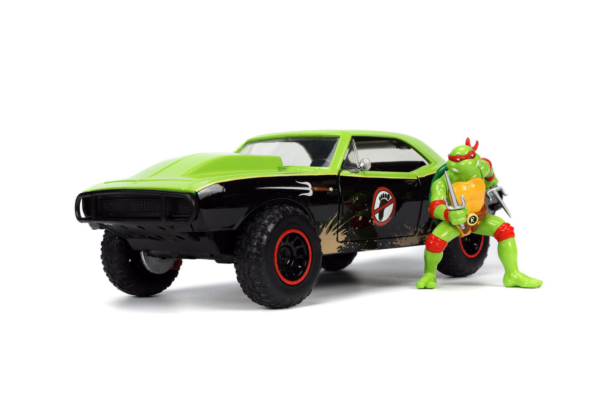 Jada Die Cast Collectables - 1:24 Teenage Mutant Ninja Turtles 1967 Camaro with Raphael Figure