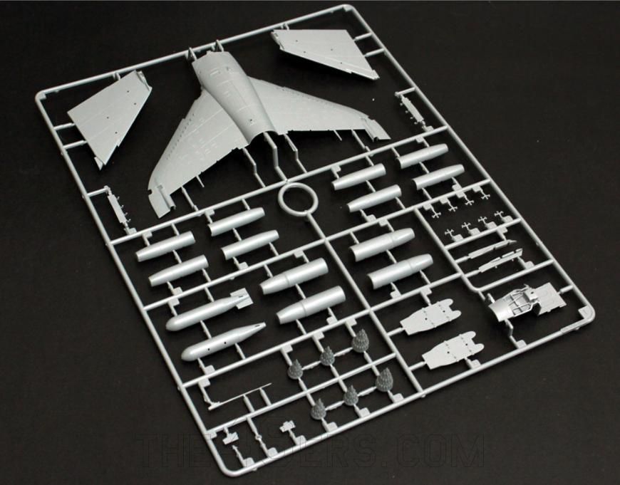 Kinetic 1/48 T-Harrier T2/T2A/T2N/T4/T4N/T8 Two Seater Trainer Kit K48040