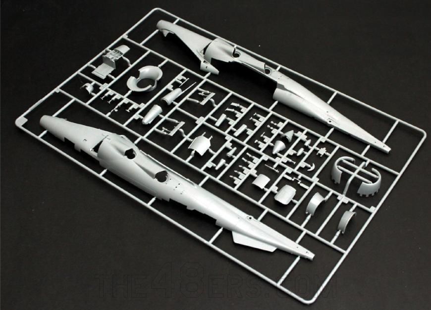 Kinetic 1/48 T-Harrier T2/T2A/T2N/T4/T4N/T8 Two Seater Trainer Kit K48040