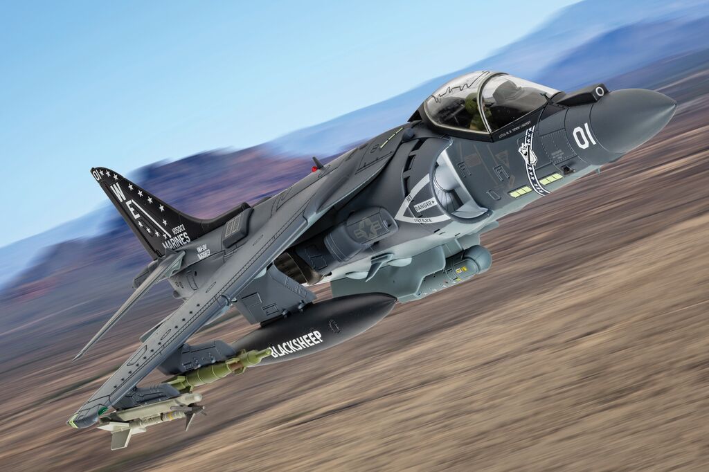 Corgi McDonnell Douglas AV-8B+ Harrier II - 165001/01 - VMA-214 Black Sheep 1:48 AA29303