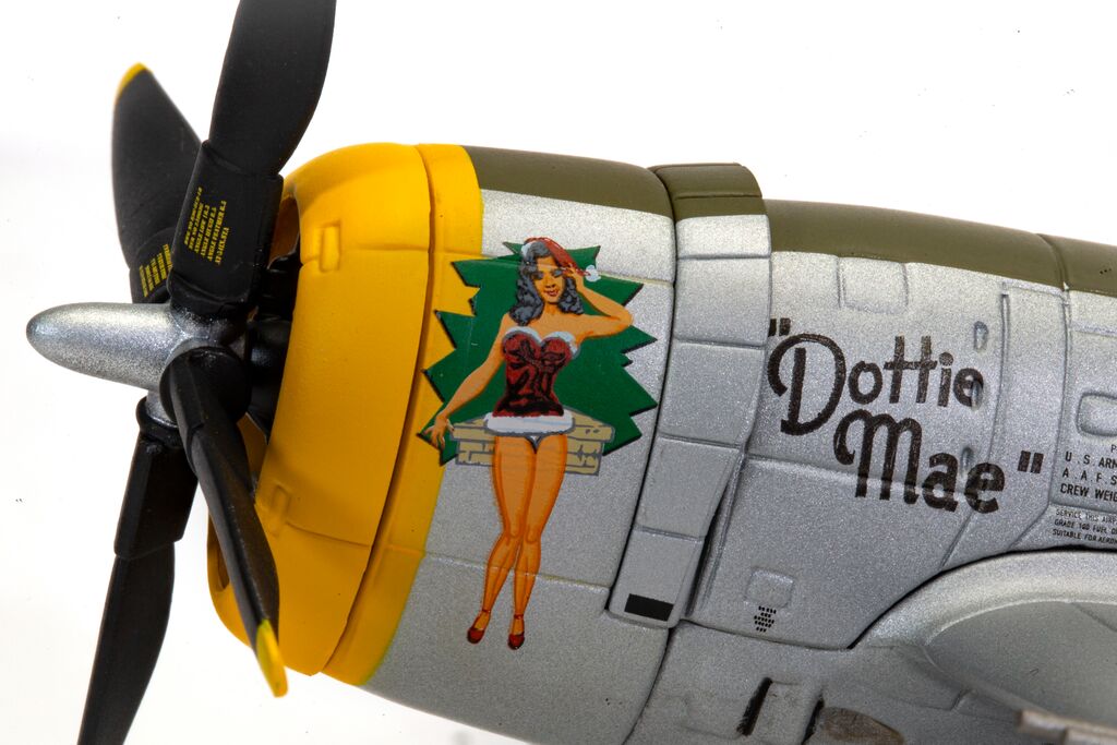 Corgi Republic P-47D Thunderbolt Dottie Mae 42-29150 / K4-S 410th FG 511th FS May 8th 1945 1:72 AA33827