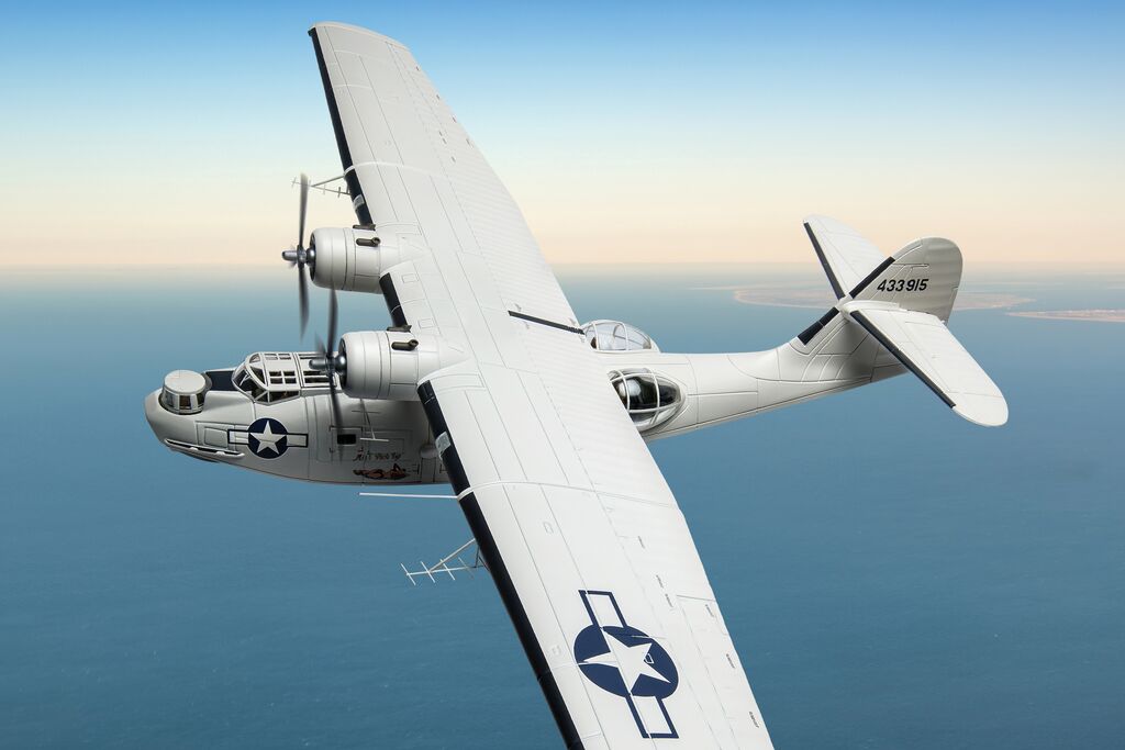 Corgi Consolidated OA-10A Catalina 44-33915 Miss Pick Up 1:72 AA36113