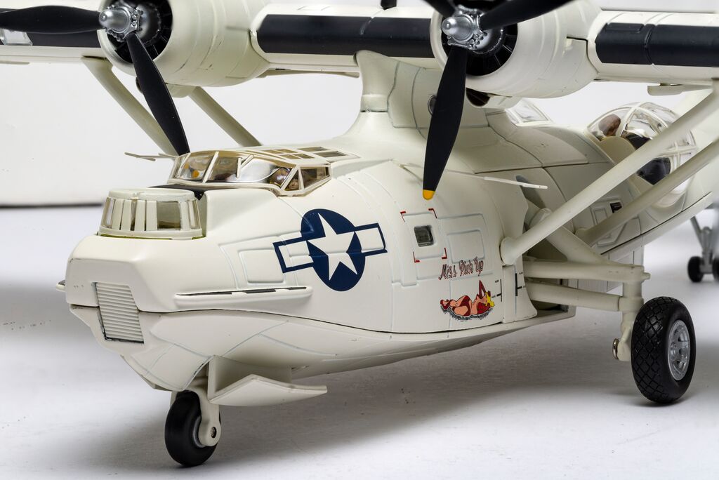 Corgi Consolidated OA-10A Catalina 44-33915 Miss Pick Up 1:72 AA36113