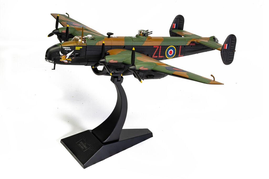 Corgi Handley Page Halifax MkV - Londons Revenge / L for Lana 1:72 AA37210
