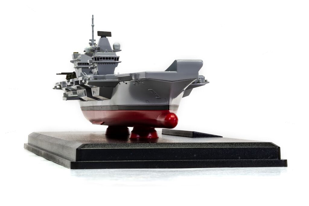 Corgi HMS Queen Elizabeth (R08) Queen Elizabeth-class aircraft carrier 1:1250 CC75000