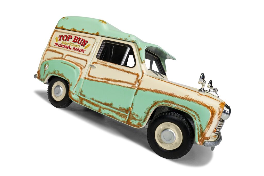 Corgi Wallace & Gromit Austin A35 Van Collection - Cheese Please! Top Bun Spick & Spanmobile 1:43 CC80505