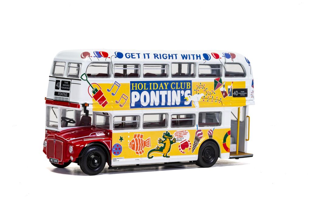 Corgi AEC RM - Blackpool Transport/ Pontins 1:76 OM46317