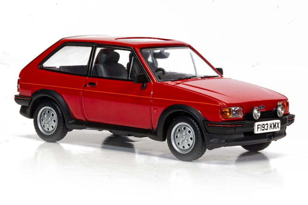 Corgi Vanguards Ford Fiesta Mk2 XR2 Rosso Red 1:43 VA14401