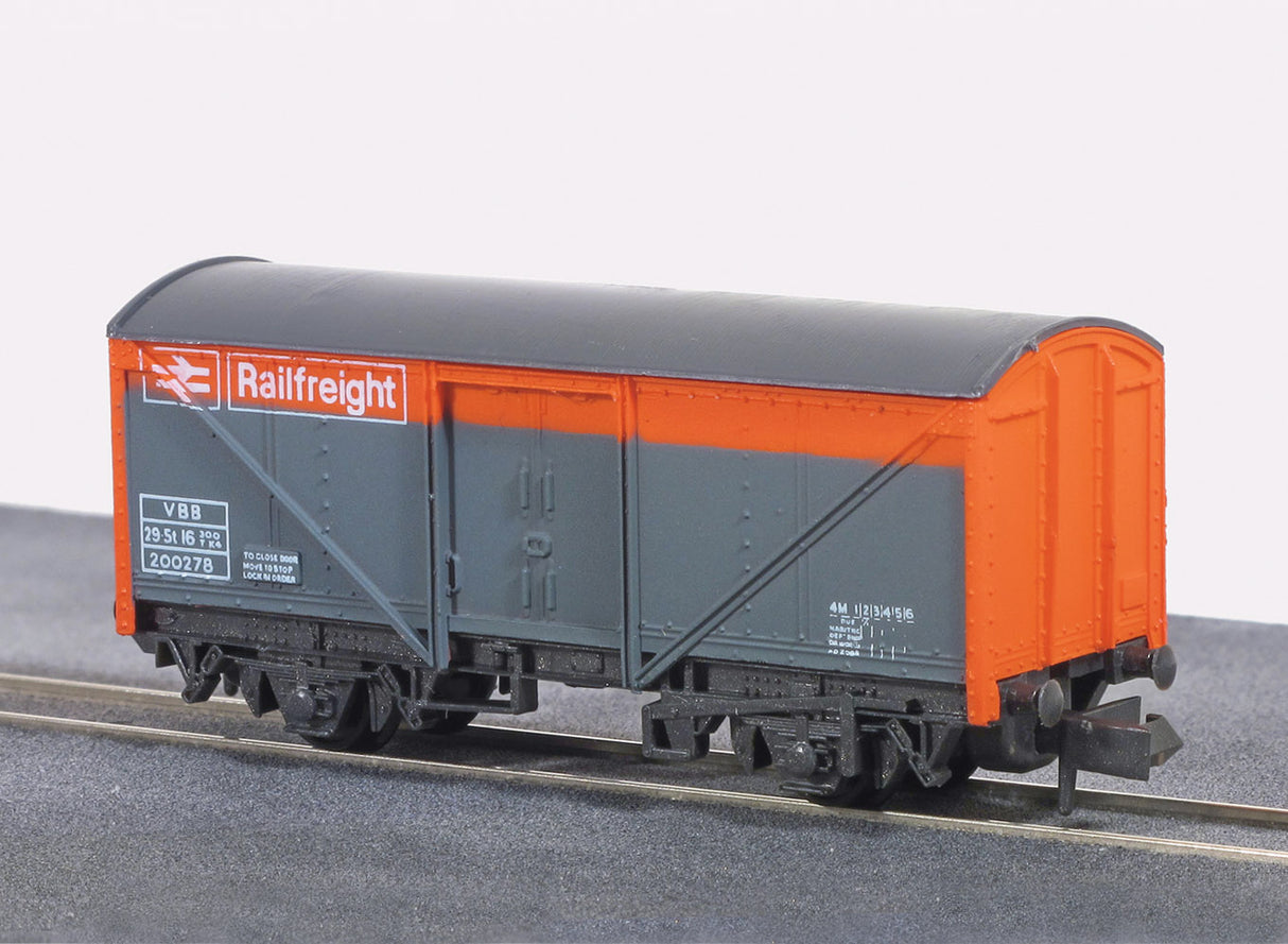 Railfreight Van BR red/grey