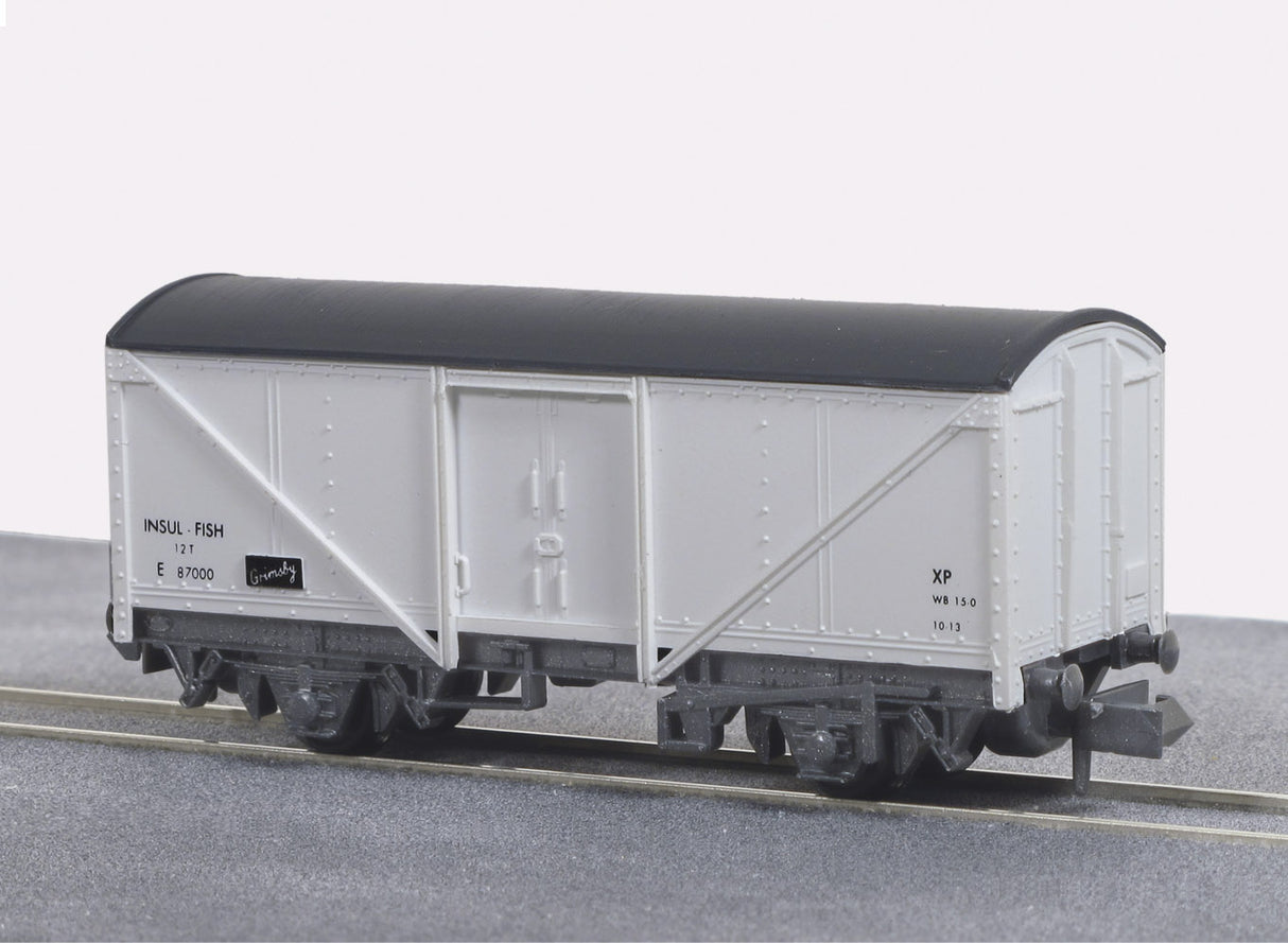 Fish Van BR white