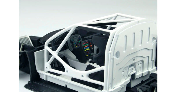 NuNu 1/24 Porsche 911 992 LM 18 Pink Pig kit