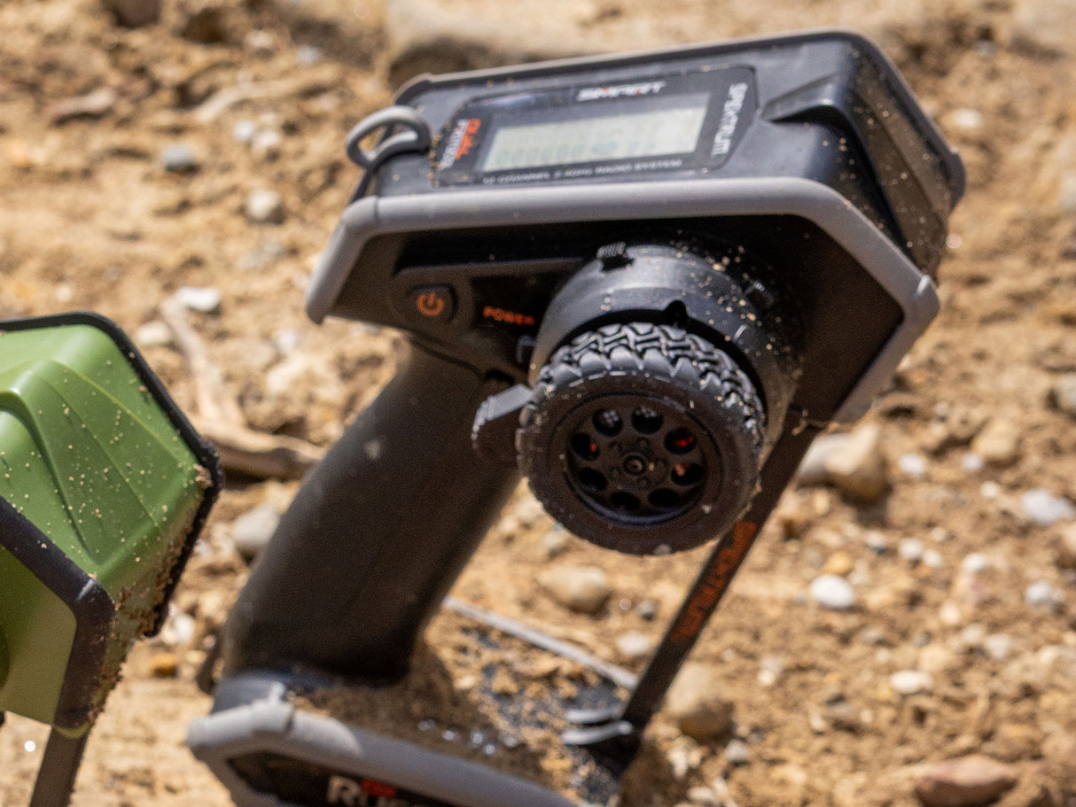 DX Rugged+ 12-Channel DSMR+ Transmitter with SR615 Receiver - PRE ORDER - EXPECTED EARLY NOVEMBER