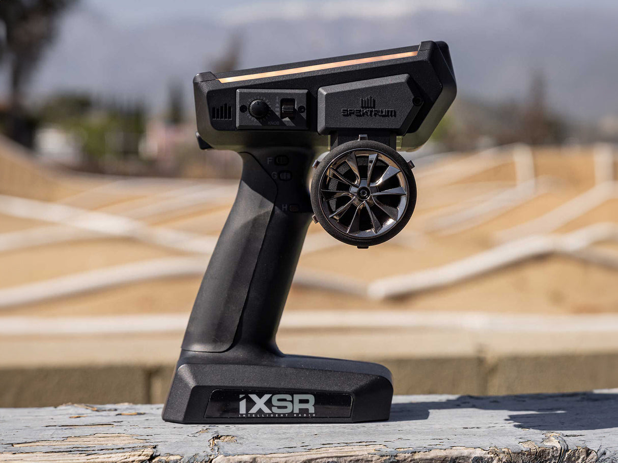Spektrum iXSR 6-Channel DSMR Surface Transmitter with SR515 Receiver