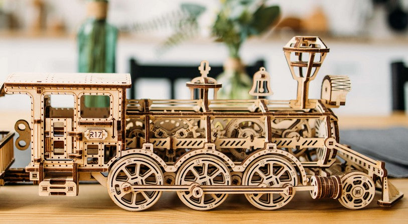 Wood TrickLocomotive R-17 Kit