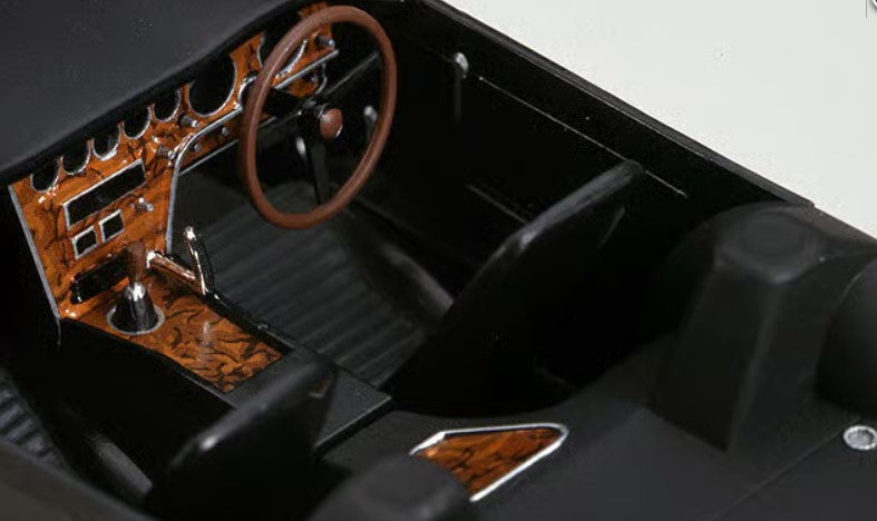 Hasegawa 1:24 1967 Toyota 2000GT Early Model Kit HMCC1