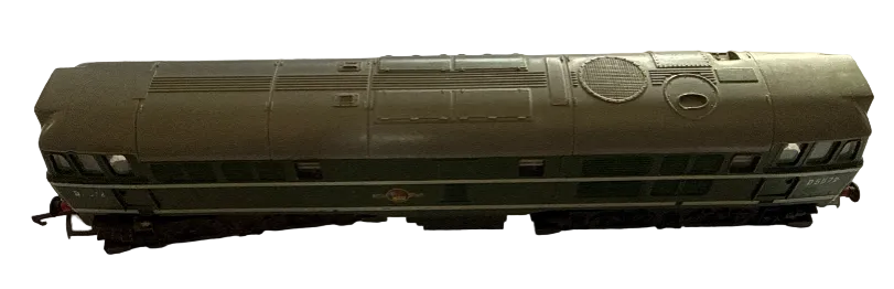 Hornby OO Gauge R357 Green Loco D5572 - SECOND HAND