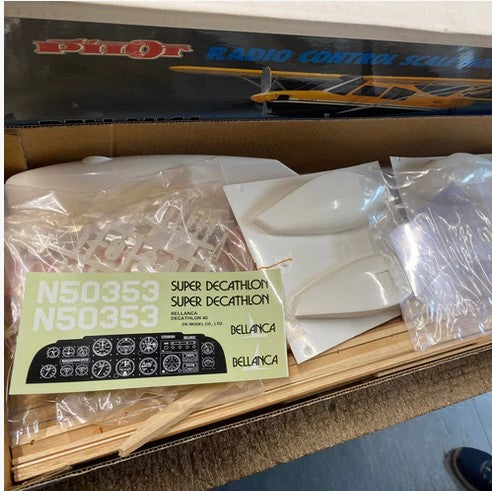 OK MODELS - PILOT BELLANCA DECATHLON KIT - SECOND HAND - AS NEW IN BOX