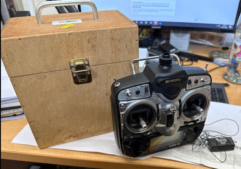 JR X2610 35mhz Transmitter and RS70S Synthesiser Receiver - SECOND HAND