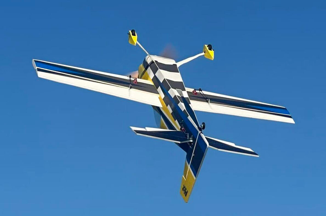 Pilot-RC Edge 540 39in Wingspan (Yellow/Blue/White - 02)