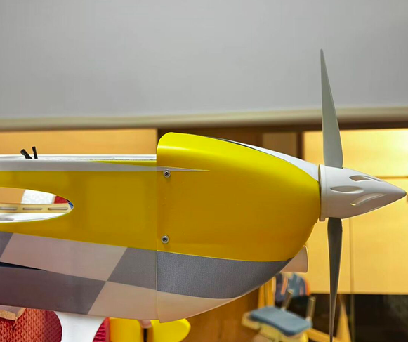 Pilot-RC Edge 540 39in Wingspan (Yellow/Blue/White - 02)