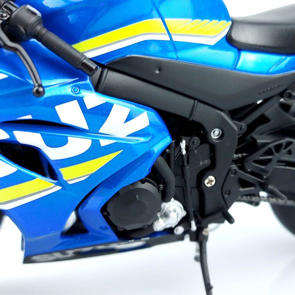 Suzuki GSX-R 1000 DIE-CAST Metal Model BIKE Blue 99000-79N12-R10