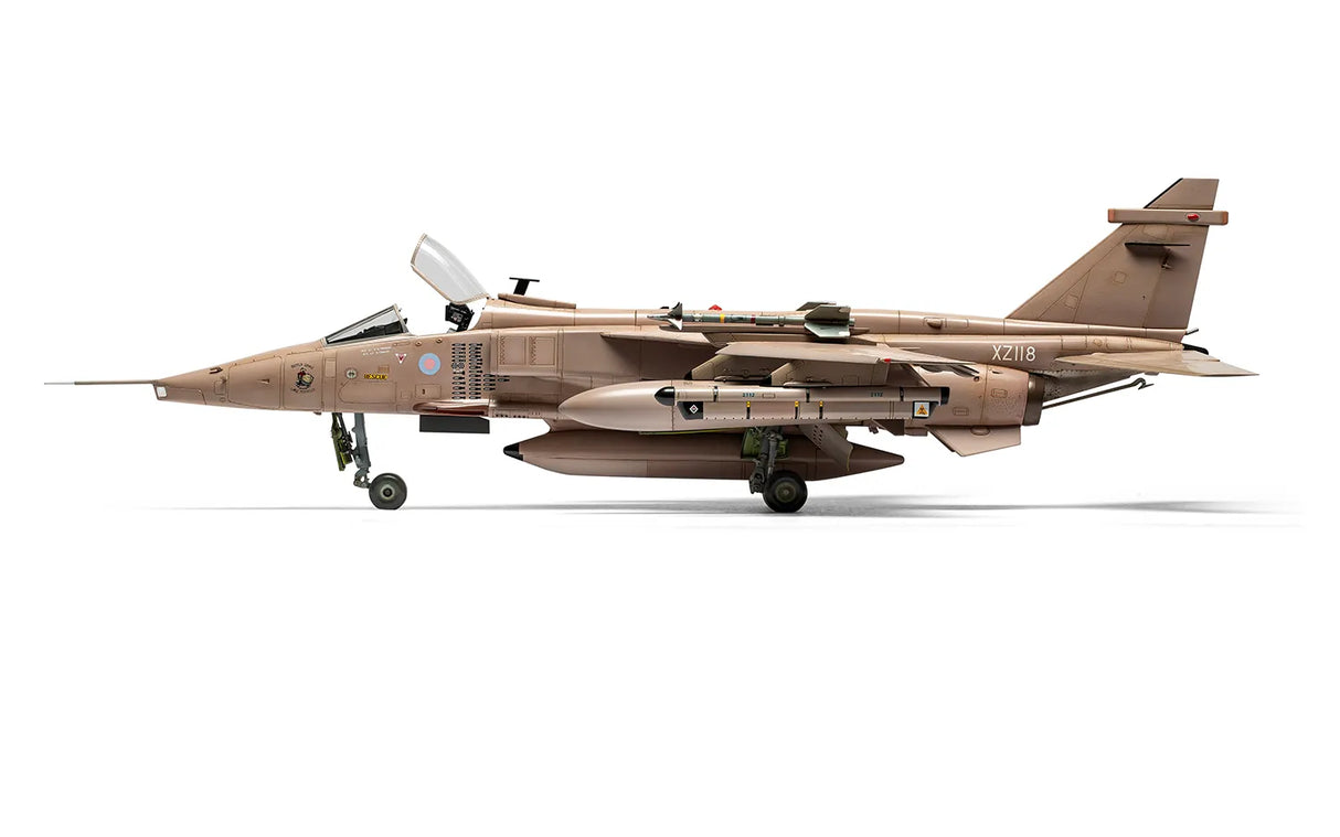 Airfix 1/48 Sepecat Jaguar GR.1/GR.1A kit A11010