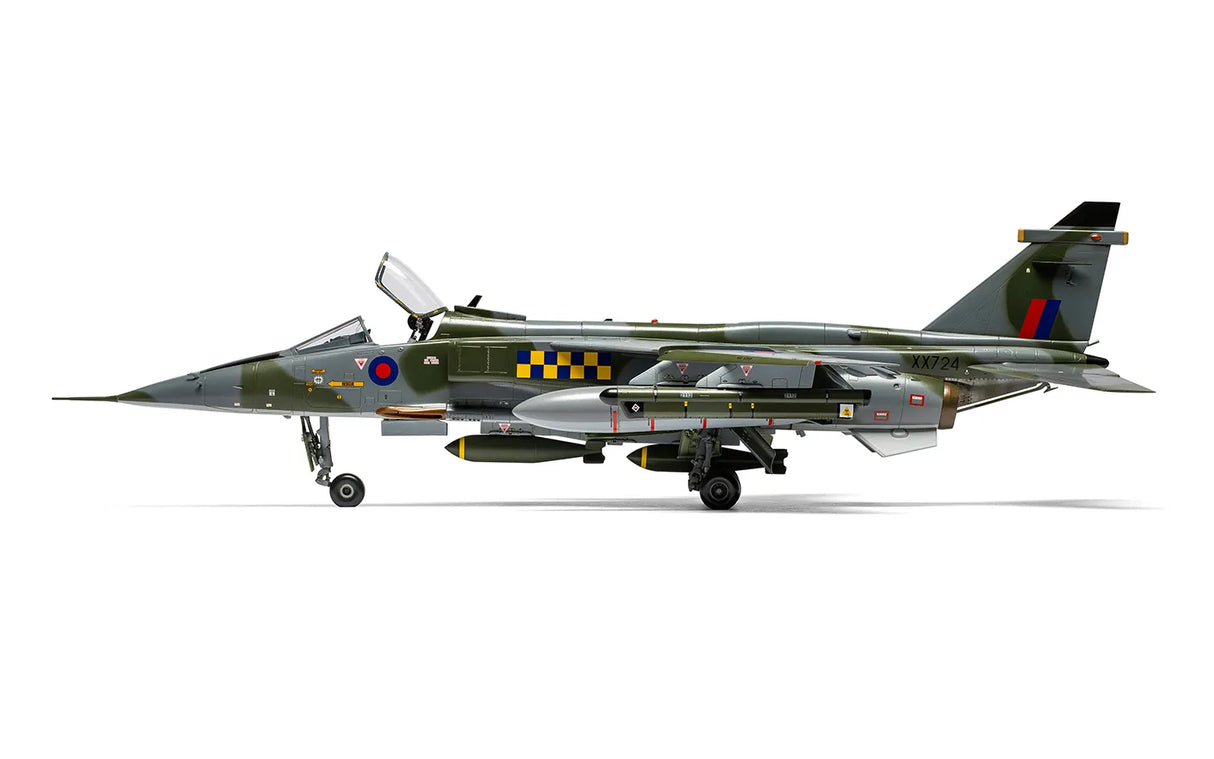 Airfix 1/48 Sepecat Jaguar GR.1/GR.1A kit A11010
