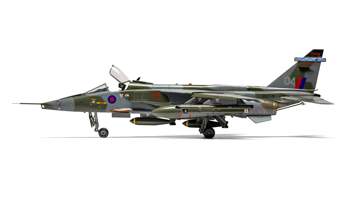Airfix 1/48 Sepecat Jaguar GR.1/GR.1A kit A11010