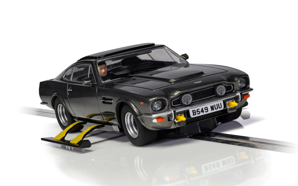 Scalextric James Bond Aston Martin V8 - The Living Daylights C4239