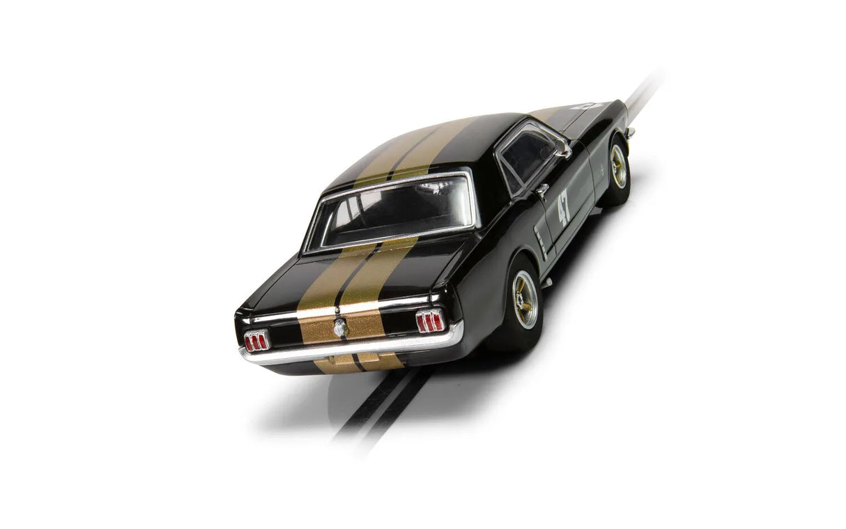 Scalextric C4405 Ford Mustang - Black and Gold