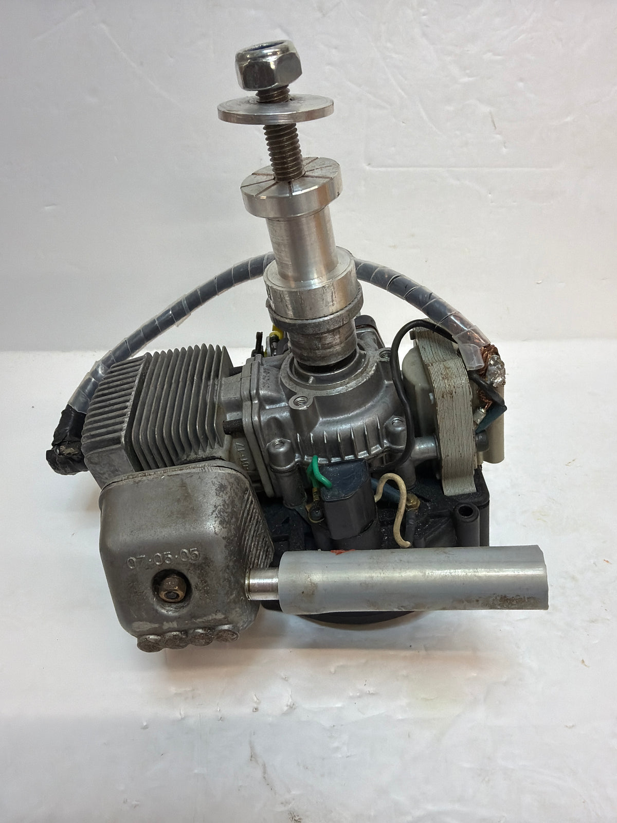 Tartan 22cc single-cylinder petrol engine with fan cooling and magneto ignition. 2-Stroke Petrol Engine R/C Aircraft Engine –Second hand