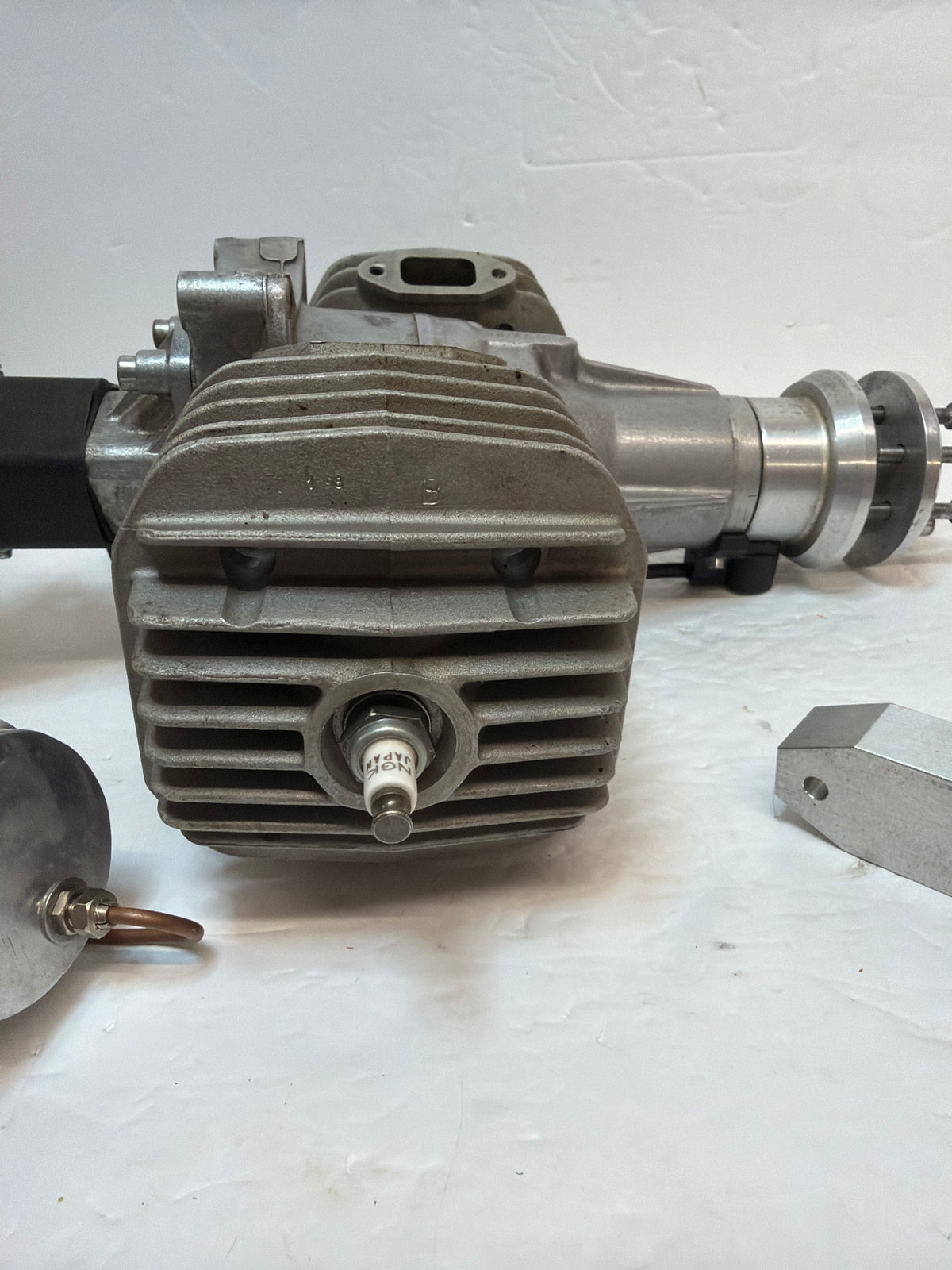 3W 140 twin-cylinder petrol 2 -Stroke Petrol Engine R/C Aircraft Engine – Second hand