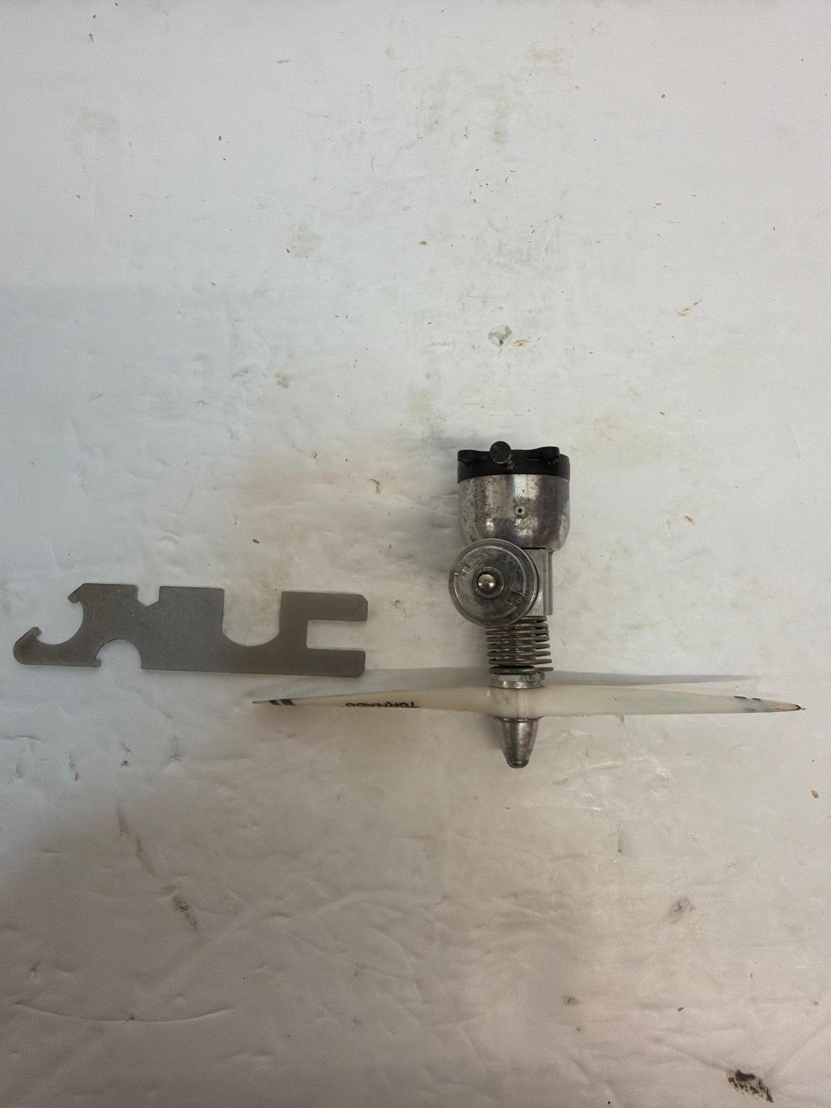 Cox Babe Bee .049 2 -Stroke Glow Engine R/C Aircraft Engine – Second hand (Box 163)