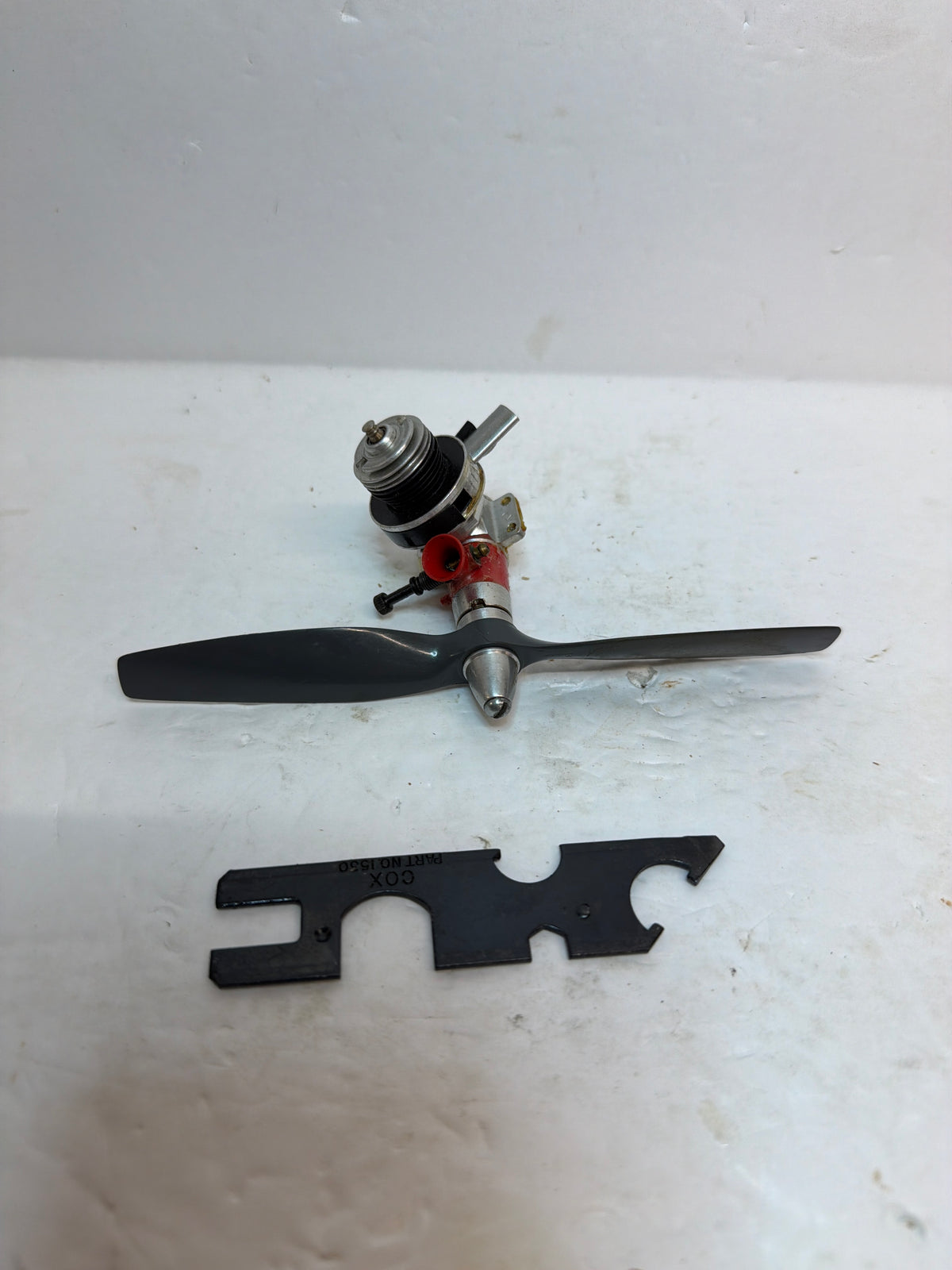 Cox Medallion .049 with silencer 2-Stroke Glow Engine R/C Aircraft Engine – Second hand (Box 163)