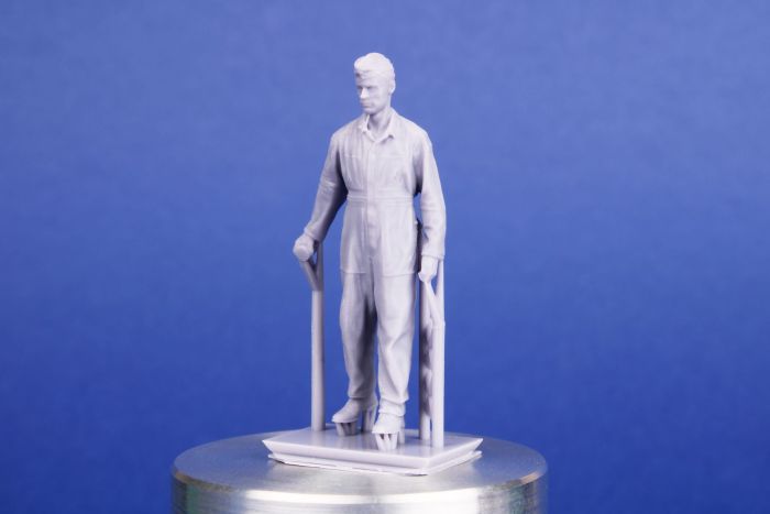 CMK 1/48 RAF Mechanic with Accumulator Trolley Kit CMF48405