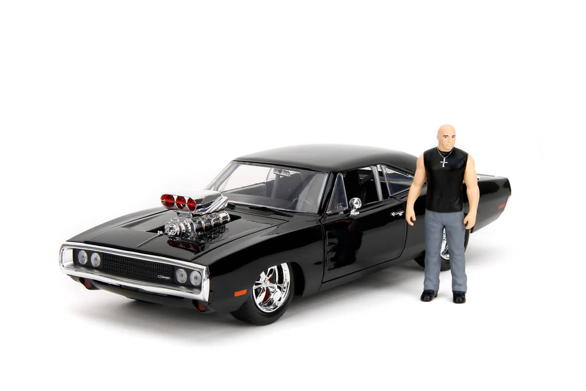 Jada 1/24 Fast and Furious 1970 Dodge Charger with Figure JA35907