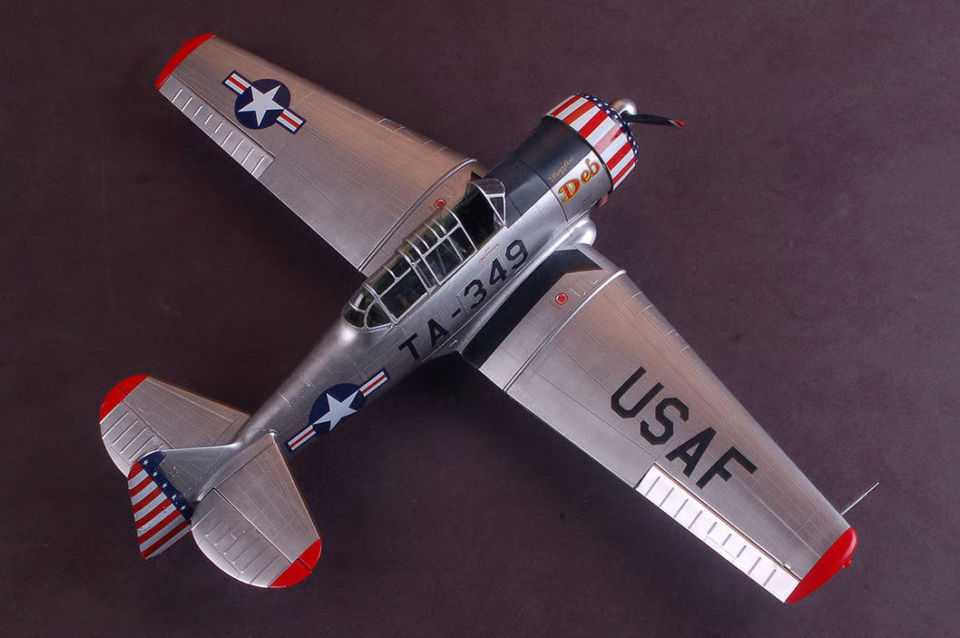 Kitty Hawk 1/32 T-6 Texan Model Kit KH32001