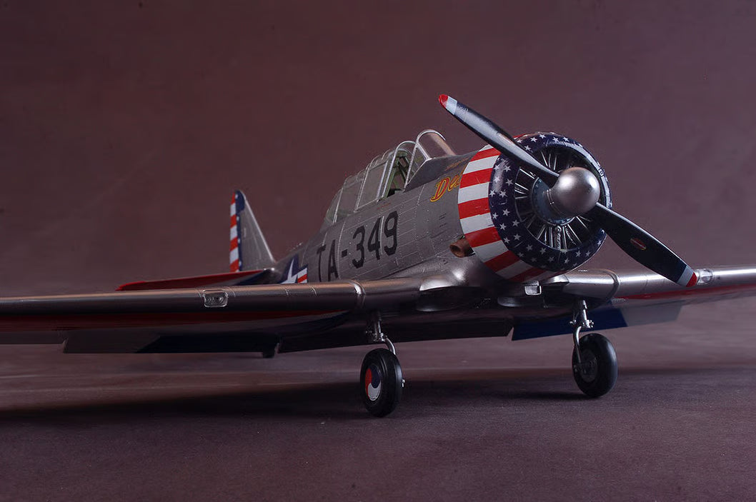 Kitty Hawk 1/32 T-6 Texan Model Kit KH32001