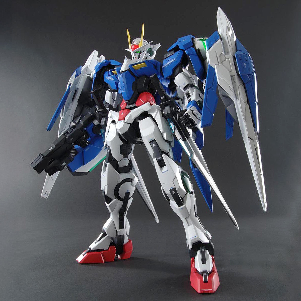 BANDAI GUNPLA PG 1/60 Setsunas 00 Raiser MK63545