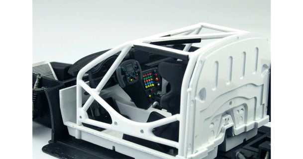 NuNu 1/24 Porsche 911 992 LM 18 Pink Pig kit