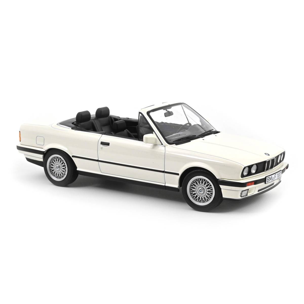 Norev Die Cast Collectables - 1:18 1991 BMW 325i Cabriolet - Alpine white