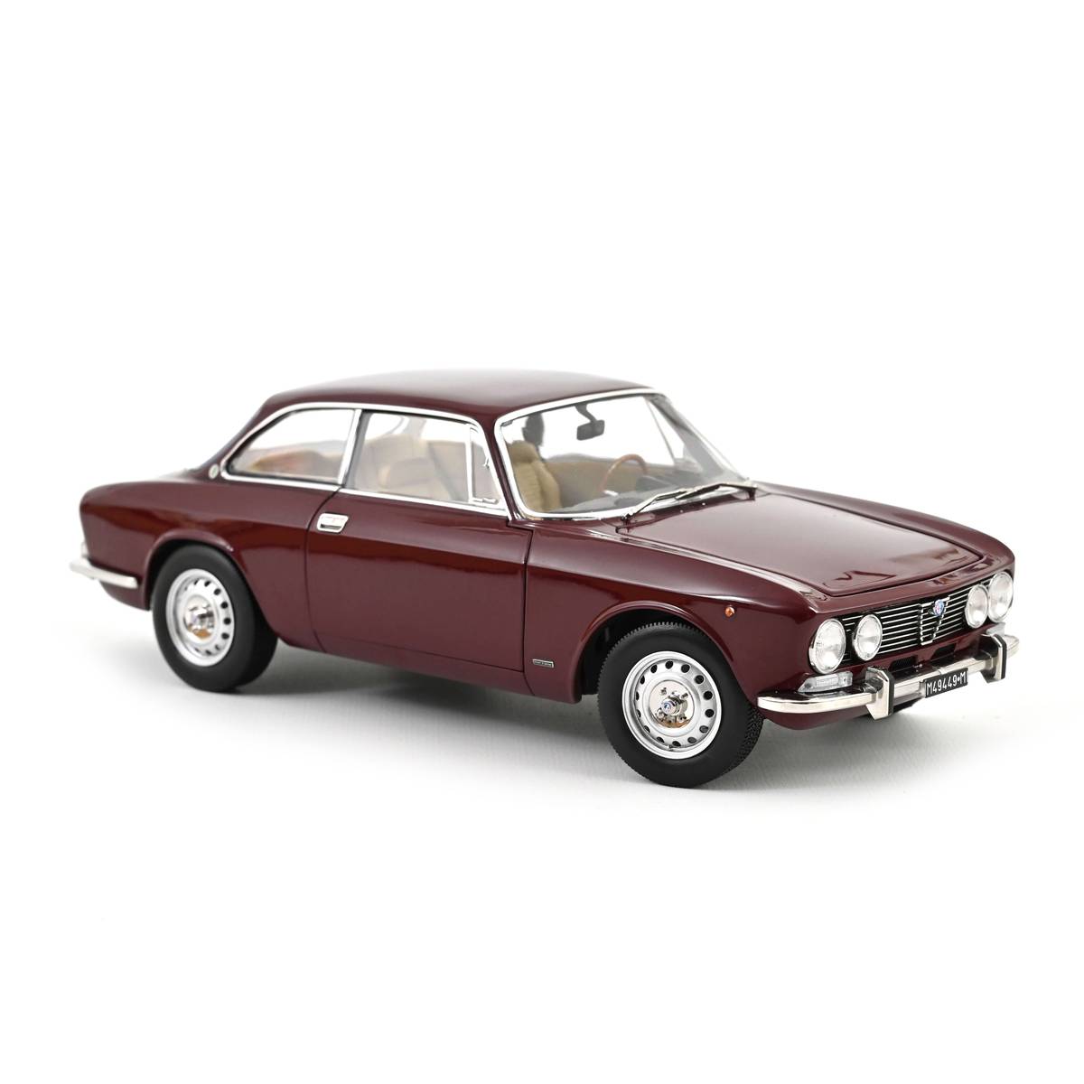 Norev Die Cast Collectables - 1:18 1973 Alfa Romeo 2000 GTV - Maroon