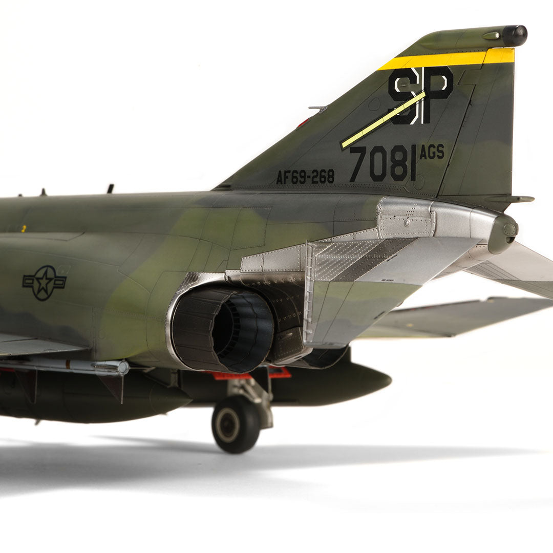 Zoukei-Mura 1/48 F-4G Phantom II Kit - Wild Weasel V SWS48-14