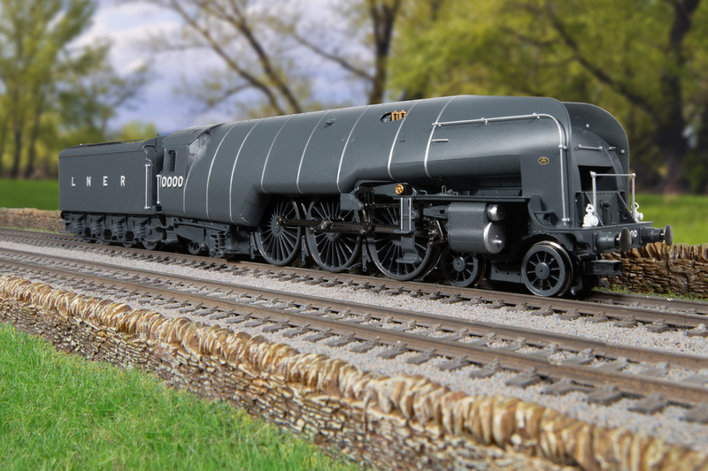 Hornby LNER W1 Class 4-6-4 10000 Hush Hush With Steam Generator R30352SS