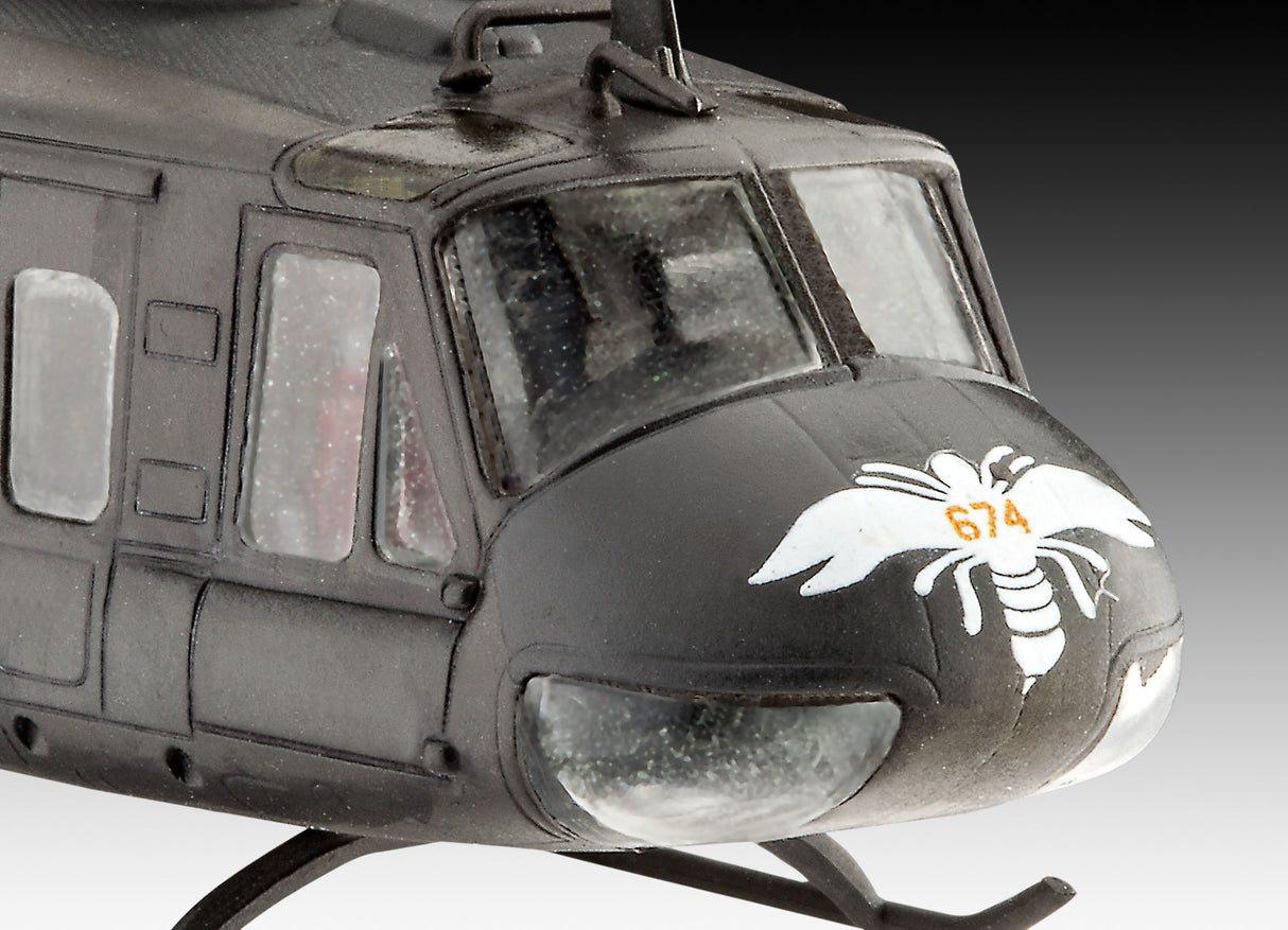 Plastic Helicopter Bell UH-1H Gunship