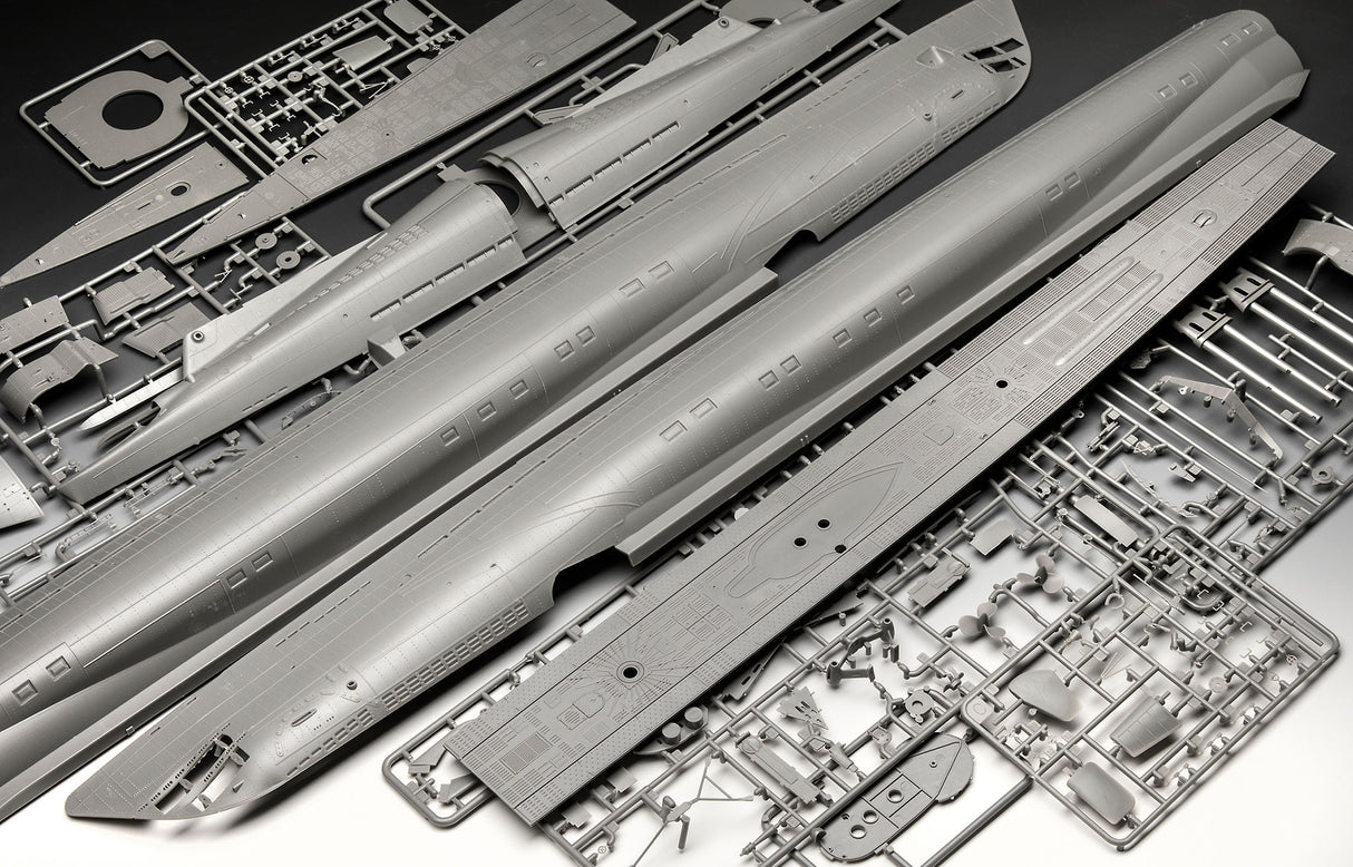German Submarine Type IX C (U67 or U154) 1:72