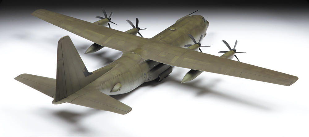 Zvezda 1/72 Lockheed Martin C-130 J-30 Hercules 7324