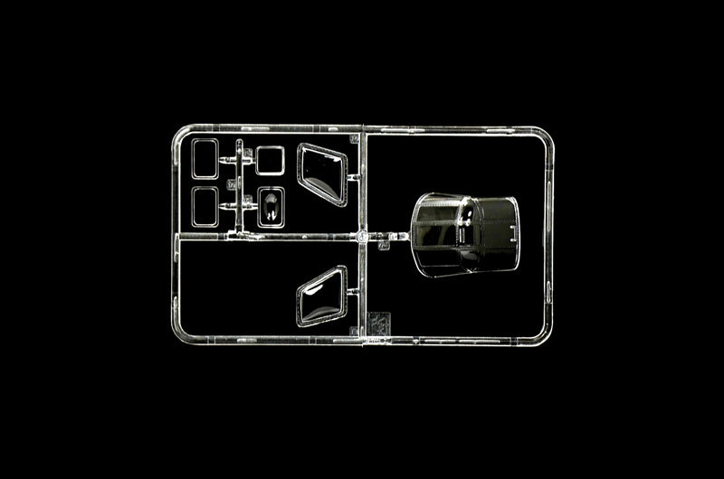 Italeri 1/24 Land Rover 109 LWB kit 3665