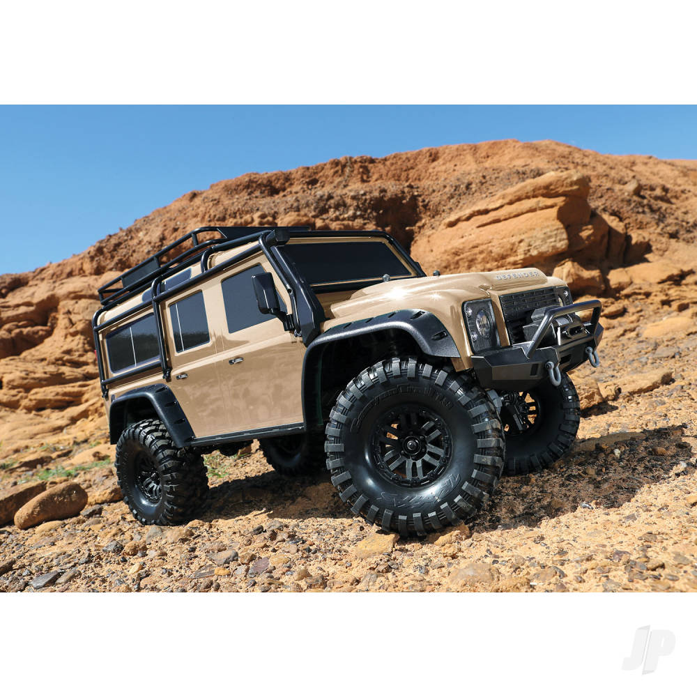 TRX-4 Land Rover Defender 1:10 4X4 Electric Trail Crawler with Winch - Sand (+ TQi 4-ch XL-5 HV Titan 550-Clipless Body))