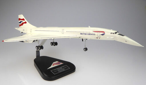 Bravo Delta Desk Model - Concorde British Airways Chatham Livery – Landing and Take Off Configuration G-BOAF
